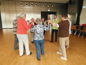 Seniorenvolkstanz in der AWO Fuldatal @ FuldaTalerForum | Fuldatal | Hessen | Deutschland