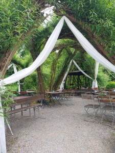 Rinklin Weidengarten - leer wegen Regens